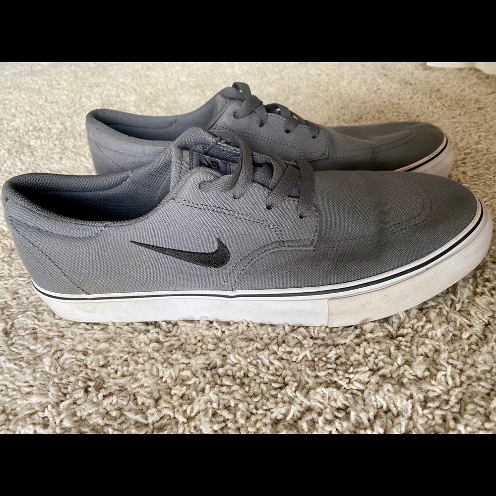 NIKE SB Sneakers